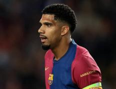 巴塞罗那精简中后卫，阿劳霍斩钉截铁表忠心