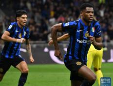 足球 | 意甲：国际米兰平拉齐奥(zu qiu yi jia guo ji mi lan ping la qi ao)