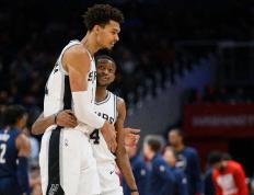 圣安东尼奥马刺续约达龙福克斯，薪水或有变动