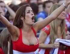 15年了！巴拉圭“乳神”完成足球评论员首秀，南非世界杯惊艳全球