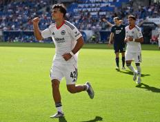 （体育）足球——德甲：法兰克福胜霍芬海姆