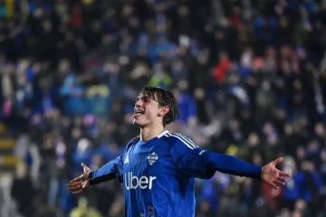 科莫小将尼科帕斯！