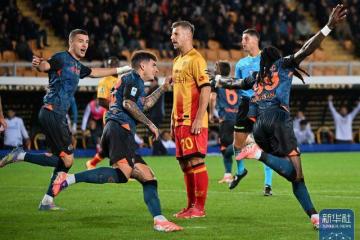 意甲｜那不勒斯胜莱切(yi jia na bu le si sheng lai qie)