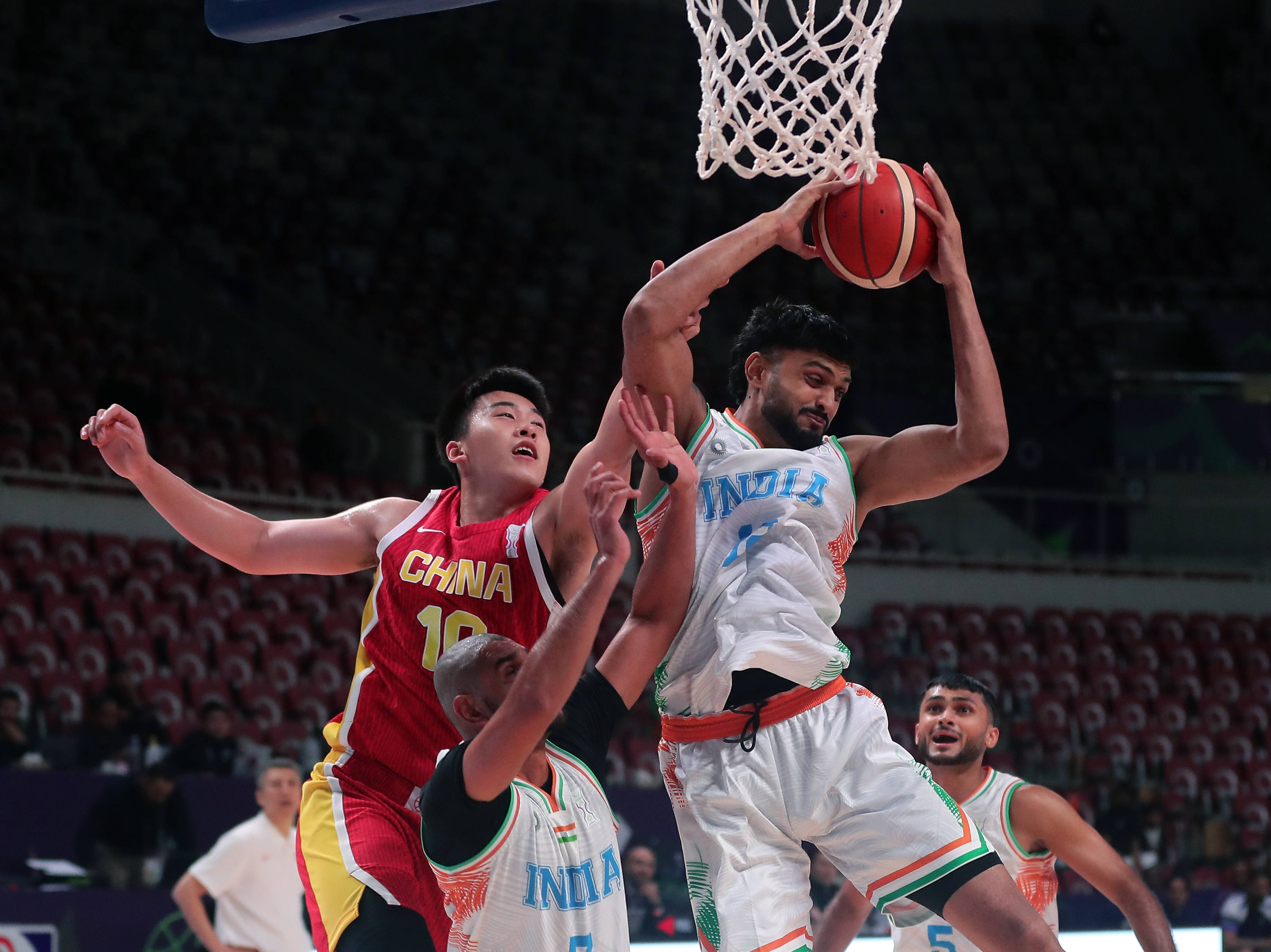 （体育）篮球——国际篮联亚洲杯：中国队对阵印度队