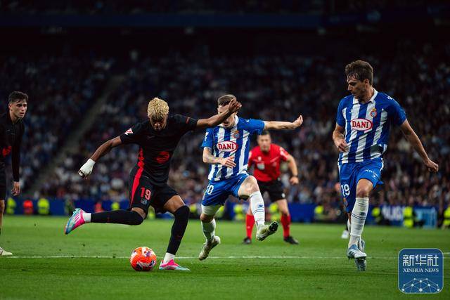 西甲|巴塞罗那提前夺冠