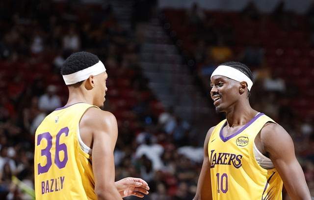 重磅!官宣:洛杉矶湖人正式签下26+12内线悍将(zhong bang guan xuan luo shan ji hu ren zheng shi qian xia nei xian han jiang)