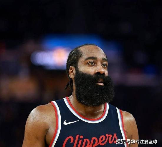 快船正式启动震撼交易,NBA弹跳狂人驰援哈登,他将顶替伦纳德