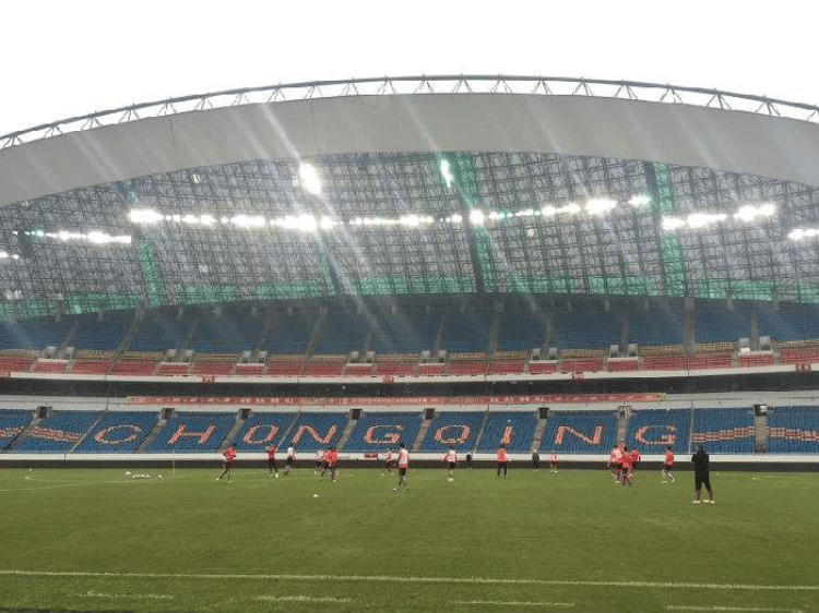 一文回顾重庆足球百年史:修建西部首个足球场,70多年前独自拥有3支专业球队