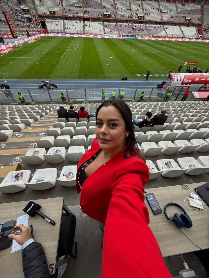 15年了!巴拉圭“乳神”完成足球评论员首秀,南非世界杯惊艳全球