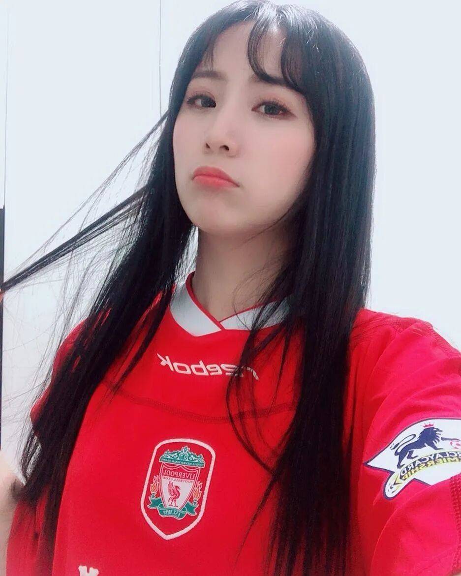 欧冠联赛：利物浦伊萨克首秀，马德里竞技五人缺席(ou guan lian sai li wu pu yi sa ke shou xiu ma de li jing ji wu ren que xi)