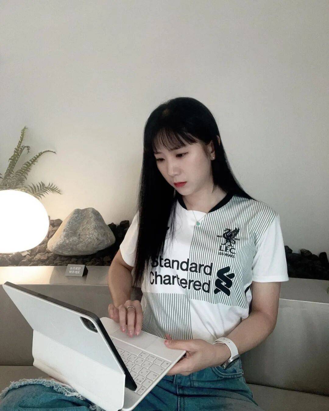 欧冠联赛：利物浦伊萨克首秀，马德里竞技五人缺席(ou guan lian sai li wu pu yi sa ke shou xiu ma de li jing ji wu ren que xi)