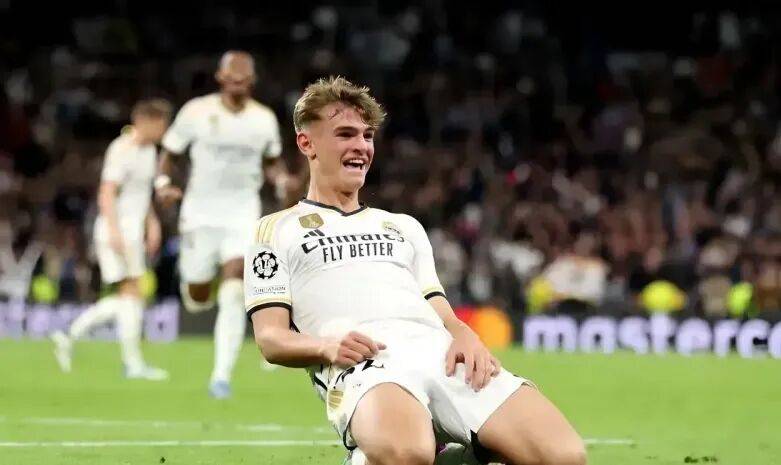 科莫小将尼科帕斯！