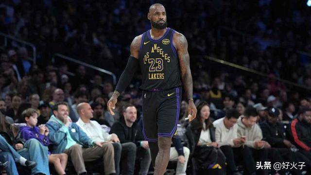 内部人士:湖人队暂停一切交易谈判——目前如此(nei bu ren shi hu ren dui zan ting yi qie jiao yi tan pan mu qian ru ci)